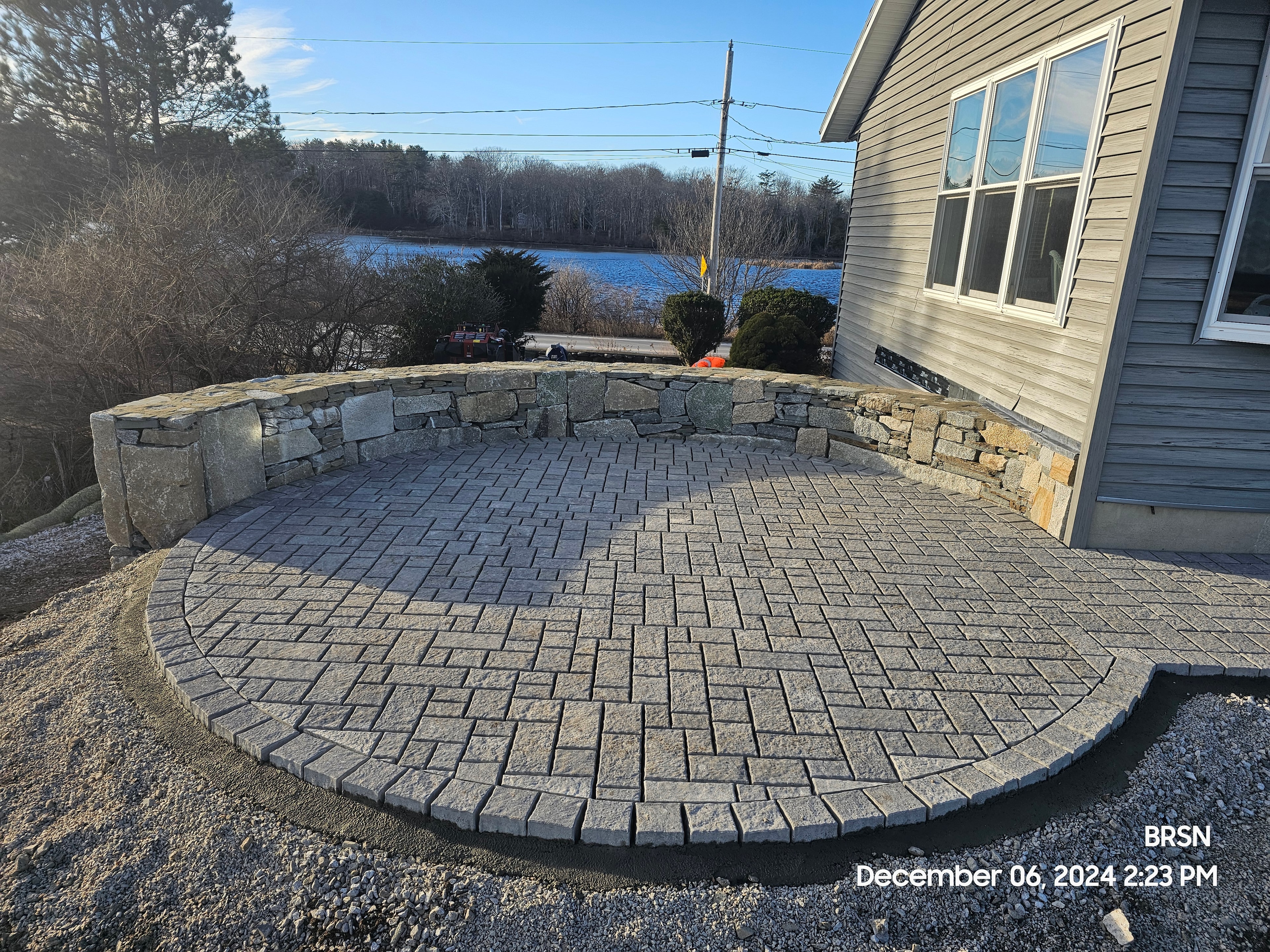 Paver Patio with Seating Wall